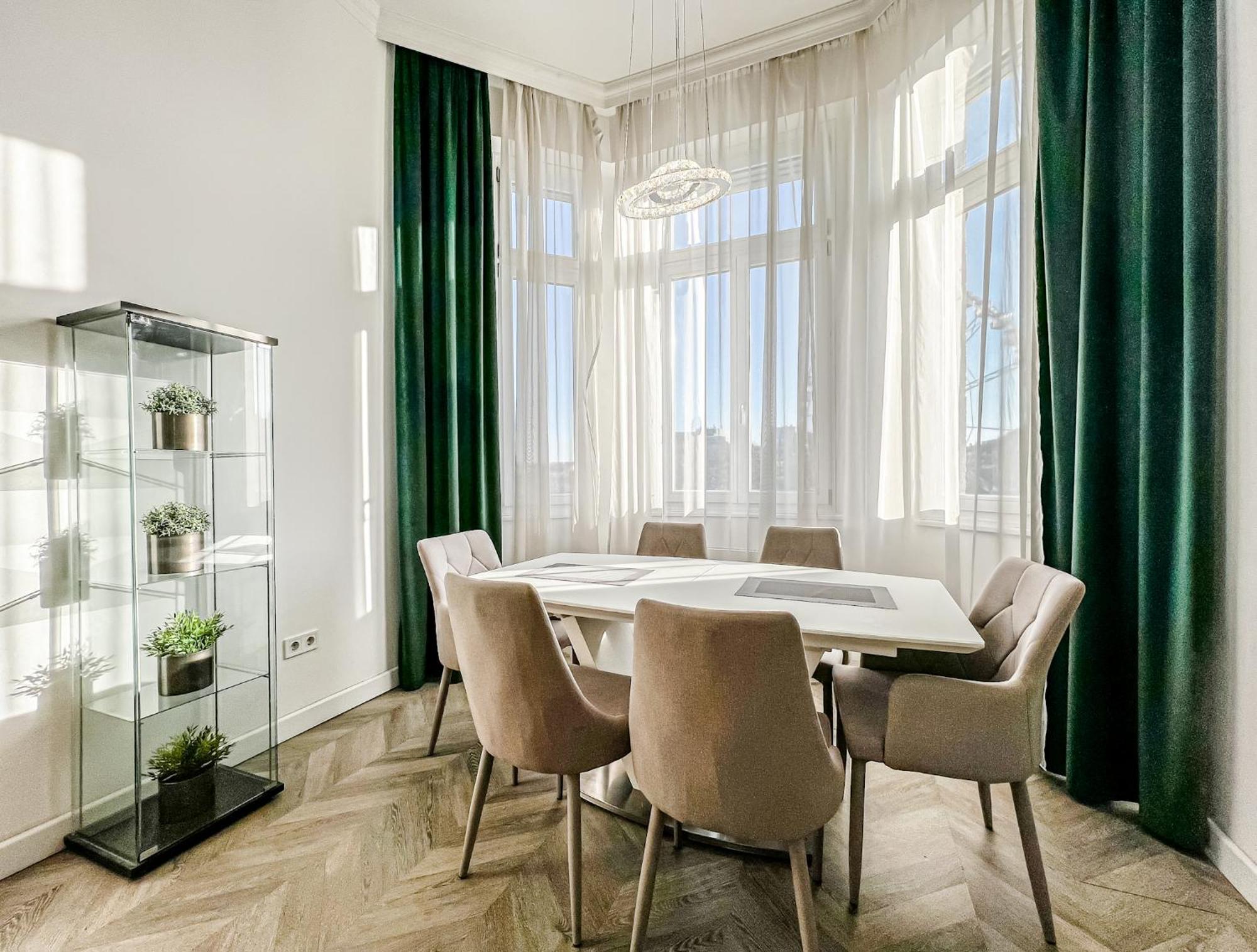Appartamento Luxury Downtown Dreams Budapest Esterno foto